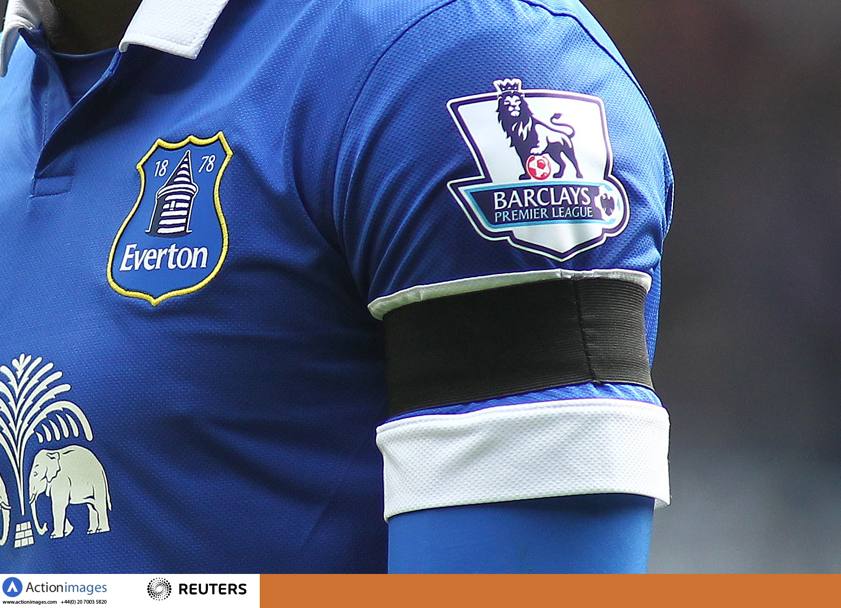 Il lutto al braccio di un giocatore dell&#39;Everton. Action Images